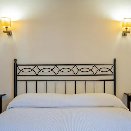 Rurales El Lagar De アパート ソモ